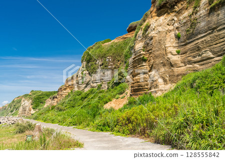 Chiba Prefecture: Byobugaura, summer blue sky Chiba Prefecture: Byobugaura, summer blue sky 128555842