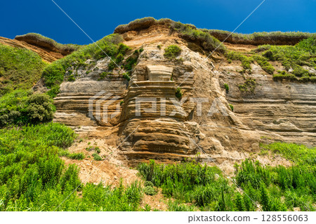 Chiba Prefecture: Byobugaura, summer blue sky 128556063