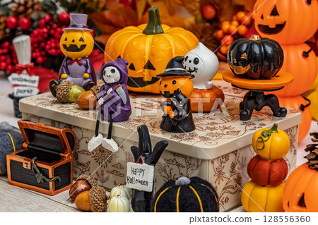 Halloween | Skeleton Ghost and Friends 128556360
