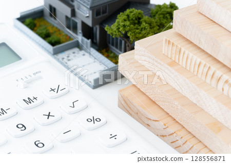 計算器、木材和微型獨立式住宅 128556871
