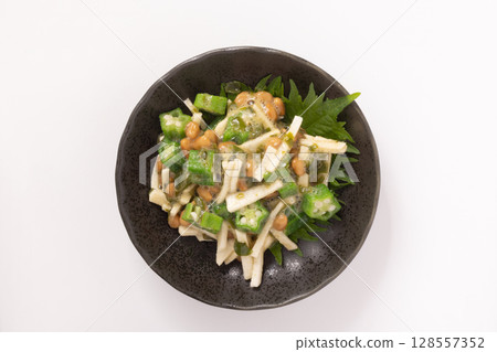 Yam, okra, mekabu and natto Yam, okra, mekabu and natto 128557352