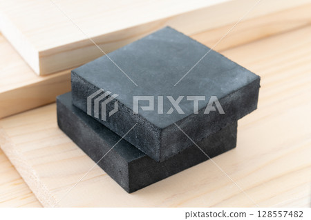 木材和防震墊 128557482