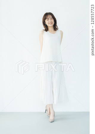 中年婦女肖像 128557723