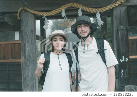 日式旅店 夫婦 情侶 128558223