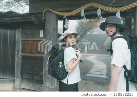 日式旅店 夫婦 情侶 128558225