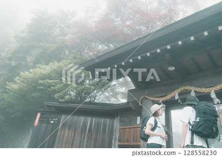 日式旅店 夫婦 情侶 128558230