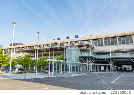 Niigata City, Niigata Prefecture, JR Niigata Station South Exit in the blue sky 128560098