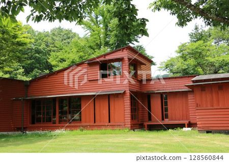 A summer house located in Karuizawa Taliesin on the shores of Lake Shiozawa 128560844