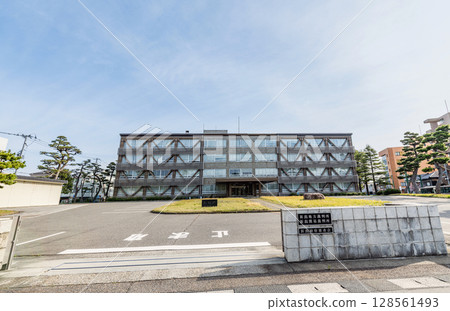 新潟縣新潟市新潟地方法院/新潟家庭法院/新潟檢察官審查委員會 新潟縣新潟市新潟地方法院/新潟家庭法院/新潟檢察官審查委員會 128561493