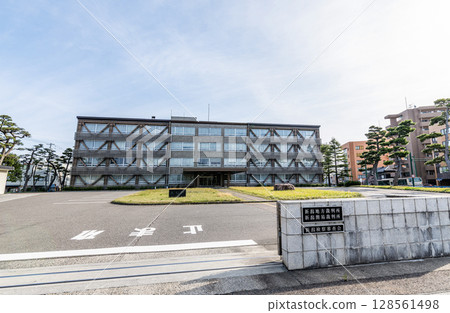 新潟縣新潟市新潟地方法院/新潟家庭法院/新潟檢察官審查委員會 128561498