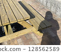 Woman's Shadow 128562589