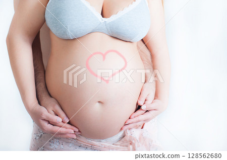 pregnant woman pregnant woman 128562680