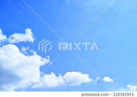藍色的天空和雲圖像 128565953