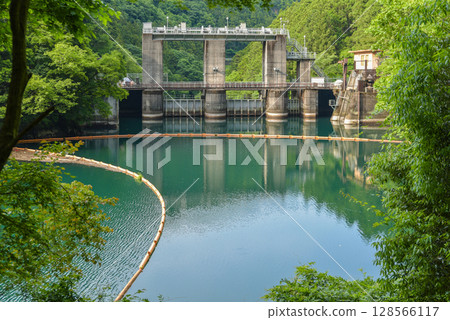 Shiromaru Dam Hatonosu Valley 128566117