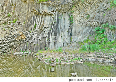 [玄武洞公園 玄武洞（青龍洞）] 兵庫郡豐岡市赤石市 128566817