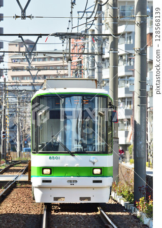 Toden Arakawa Line (Tokyo Sakura Tram) 8500 series (8501) Toden Arakawa Line (Tokyo Sakura Tram) 8500 series (8501) 128568139