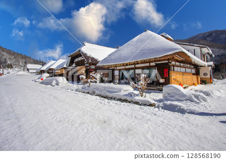 Snow Ouchi lodge 128568190