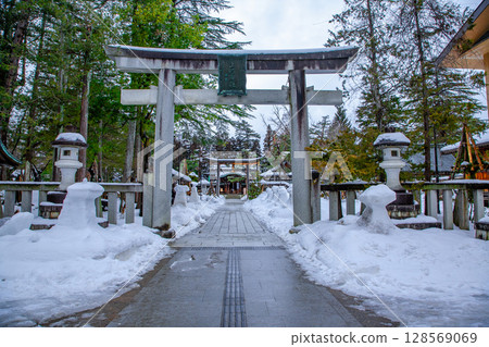 Uesugi Shrine Uesugi Shrine 128569069