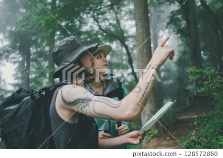 trekking, sex, mountain climbing 128572860