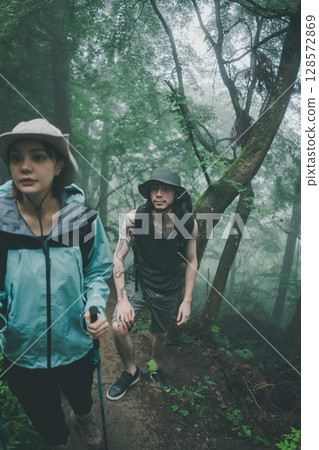 sex, trekking, mountain climbing 128572869