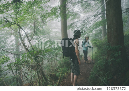 sex, trekking, mountain climbing 128572872