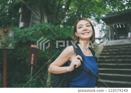 sightseeing, tourist, alien 128574249