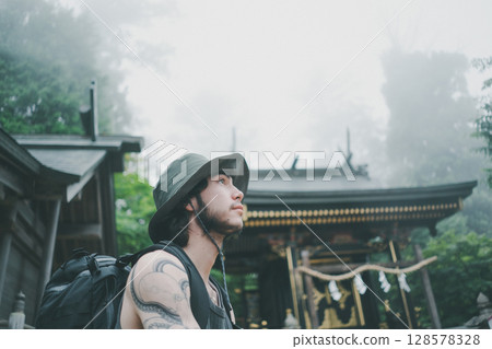 白人 外國人 男人 128578328
