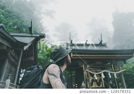 白人 外國人 遊覽 128578331