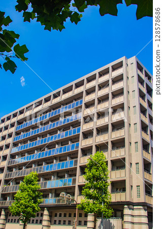 烏丸大街(烏丸五條至烏丸四條)的天空與建築 烏丸大街(烏丸五條至烏丸四條)的天空與建築 128578686