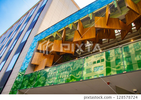 烏丸大街（烏丸五條至烏丸四條）的天空與建築 128578724