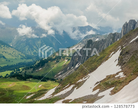 Amazing landscape of majestic nature 128578773