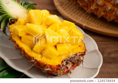 鳳梨 熱帶 葉子 盅 切塊 切片 pineapple chucks bowl パイナップル 鳳梨 熱帶 葉子 盅 切塊 切片 pineapple chucks bowl パイナップル 128578934