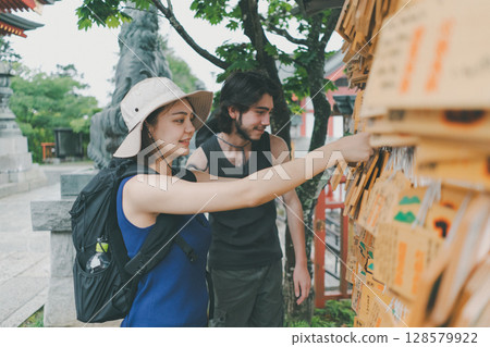 觀光客 遊客 旅行者 128579922