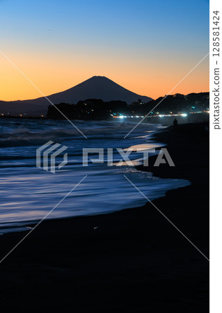 湘南海:黃昏的七里濱 湘南海:黃昏的七里濱 128581424