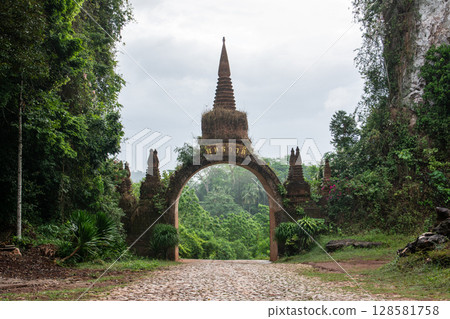 Temple gate at Dharma Khao Na Nai Luang Park Surat Thani, Thailand. 128581758