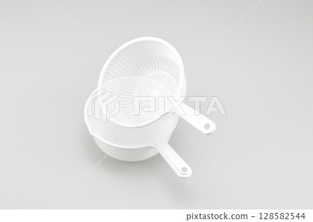 Colander with handle and bowl with handle 128582544