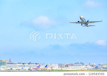Fukuoka Airport in summer Fukuoka City, Fukuoka Prefecture 128583593
