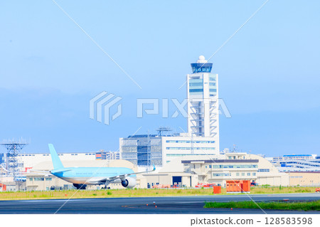 Fukuoka Airport in summer Fukuoka City, Fukuoka Prefecture 128583598