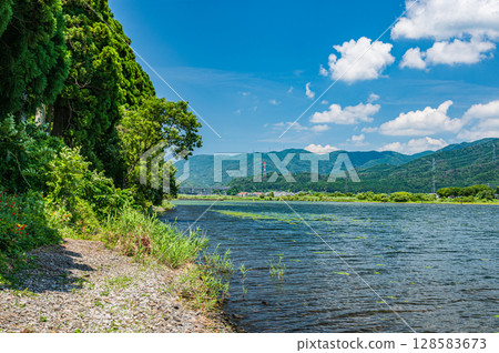 Lake Biwa: View from the shore, Nagahama, Shiga Prefecture Lake Biwa: View from the shore, Nagahama, Shiga Prefecture 128583673