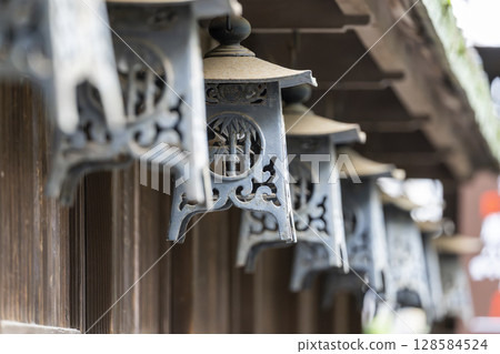 Hanging lanterns around the main hall of Fujimori Shrine Hanging lanterns around the main hall of Fujimori Shrine 128584524