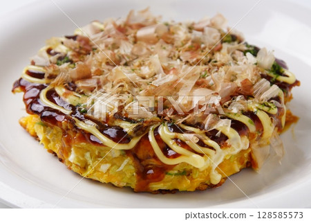 Pork ball okonomiyaki 128585573