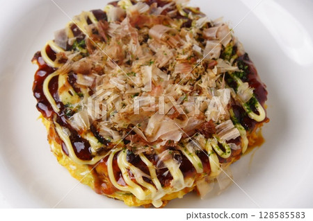 Pork ball okonomiyaki Pork ball okonomiyaki 128585583