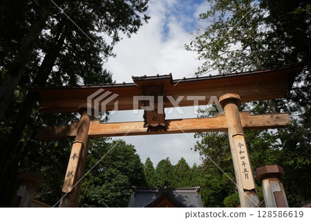 穗高神社鳥居 128586619