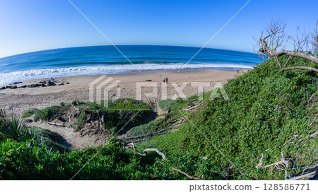 Beach Blue Ocean Horizon Overlooking Landscape Beach Blue Ocean Horizon Overlooking Landscape 128586771