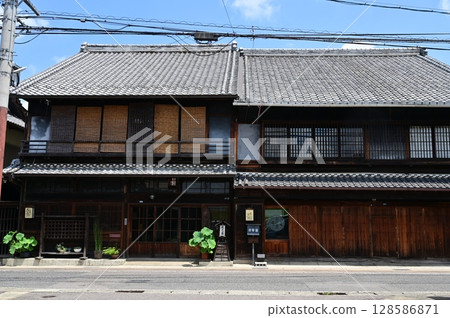 Streetscape of Ota-juku on the Nakasendo Streetscape of Ota-juku on the Nakasendo 128586871
