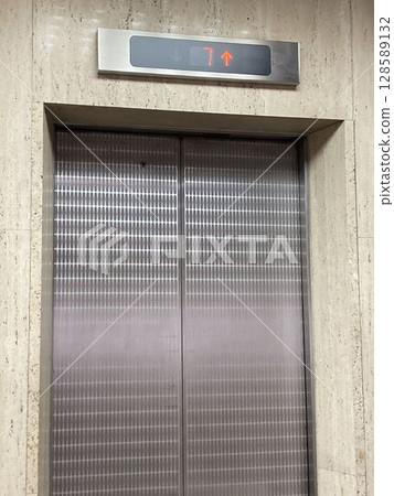 電梯 電梯 128589132
