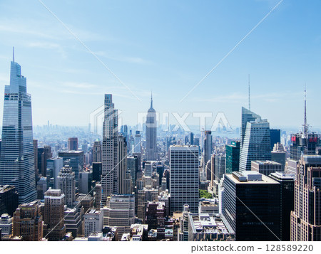 Manhattan Skyline View in New York USA 128589220