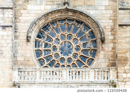 Beautiful detailed rose window at Iglesia de San Esteban in Burgos, Spain during daylight hours 128589486