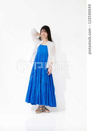 清爽的女人 128589849