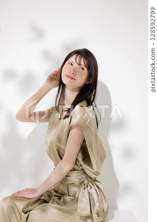 美女形像中女 美女形像中女 128592799